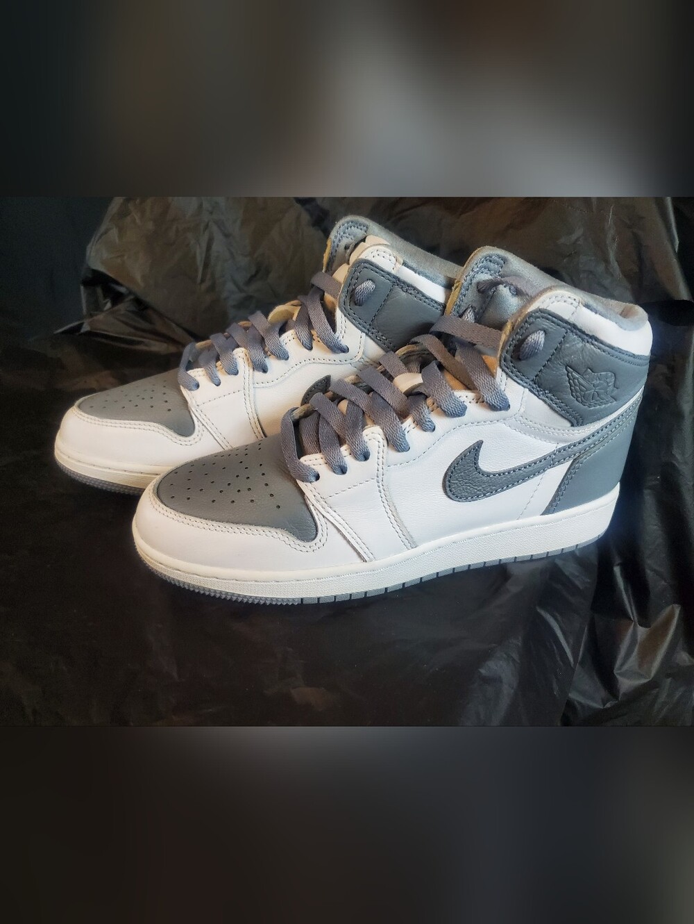 Nike Kids Jordans 1s  High-Top Sneakers in White and Gray